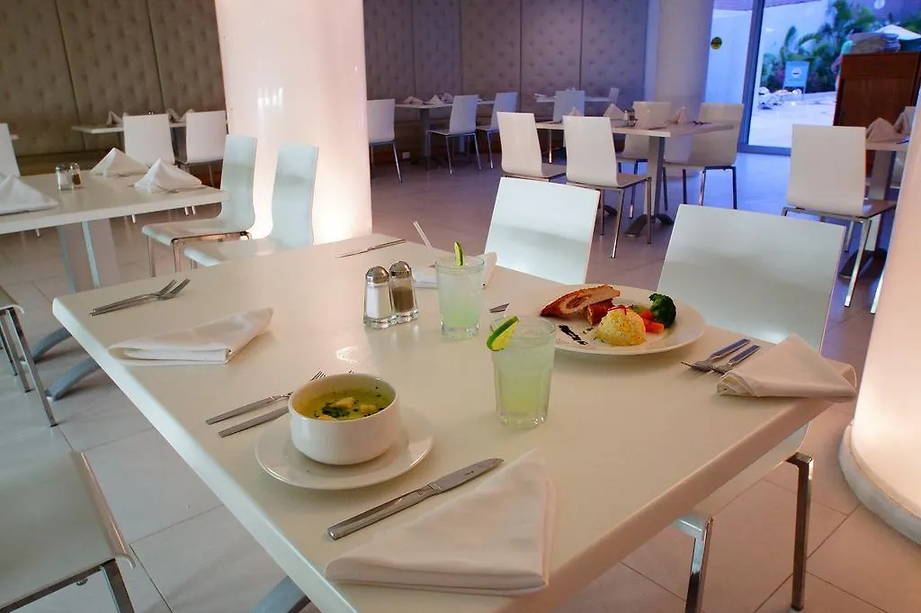 Adhara Express Hotel Cancún