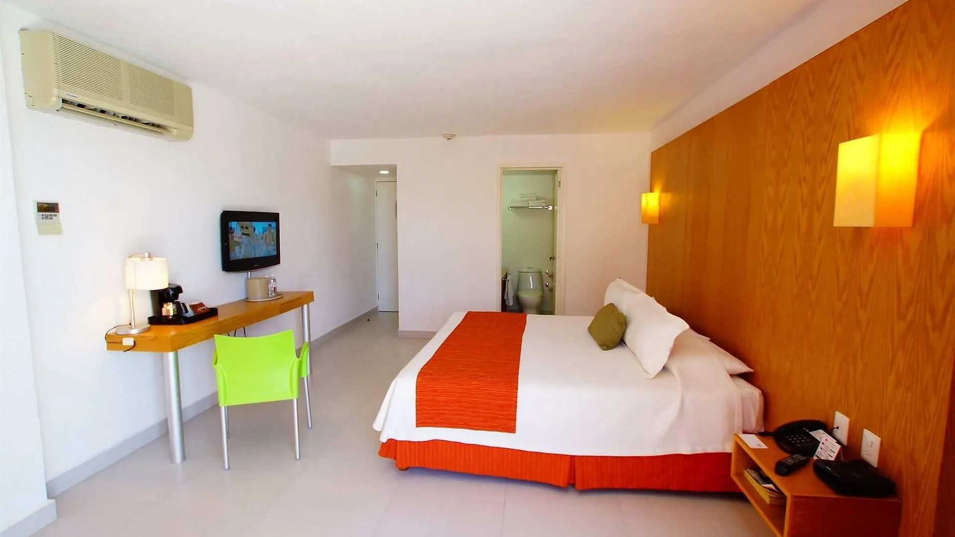 Adhara Express Hotel Cancún Mexico