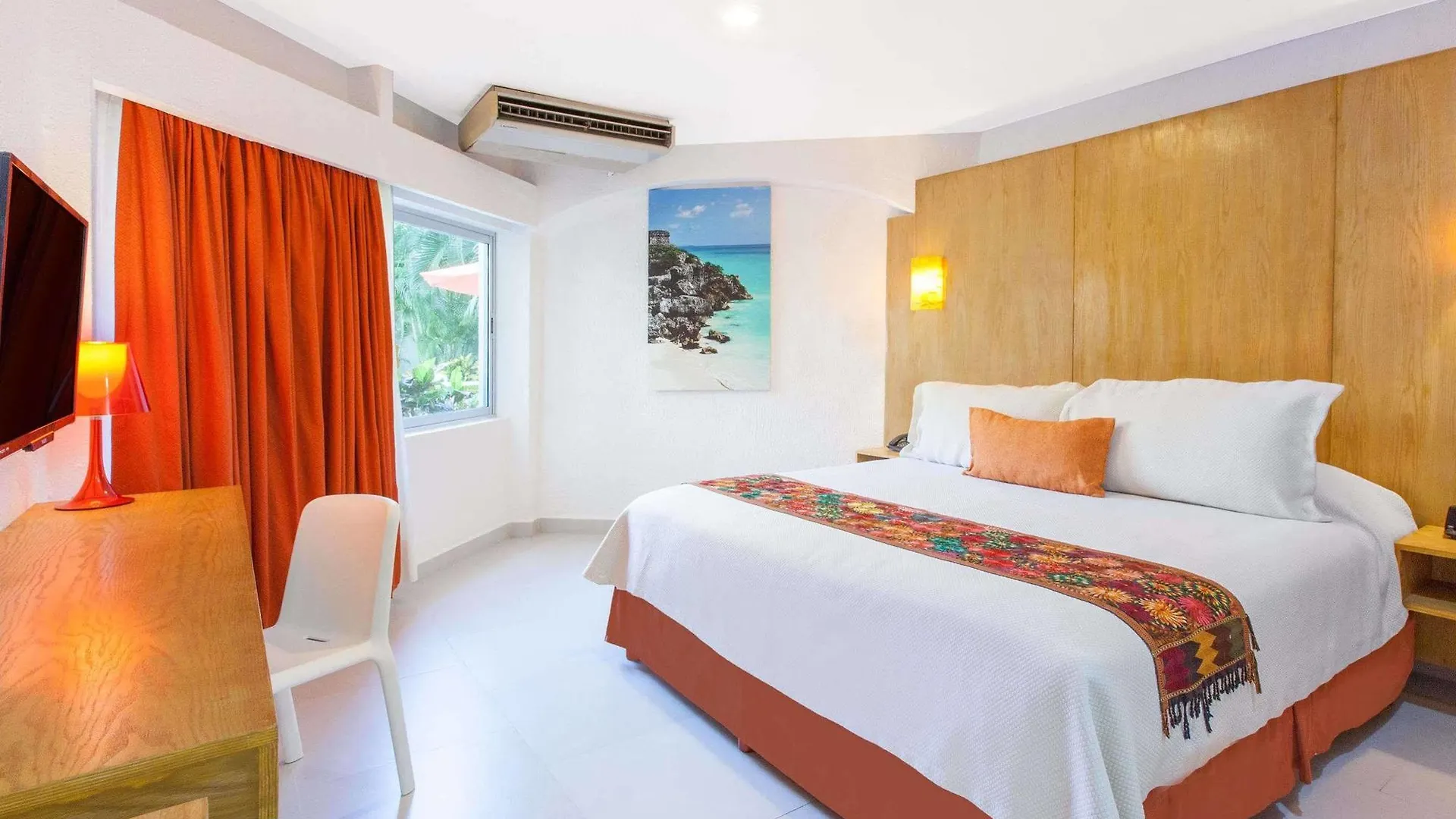 Adhara Express Hotel Cancún